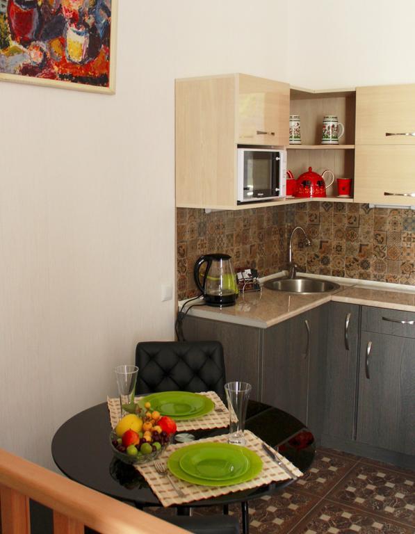Guest House On Gia Abesadze Street Tbilisi ภายนอก รูปภาพ