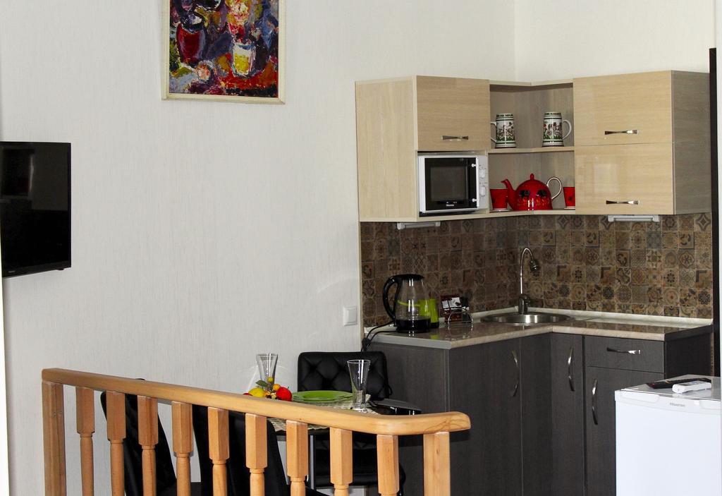 Guest House On Gia Abesadze Street Tbilisi ภายนอก รูปภาพ